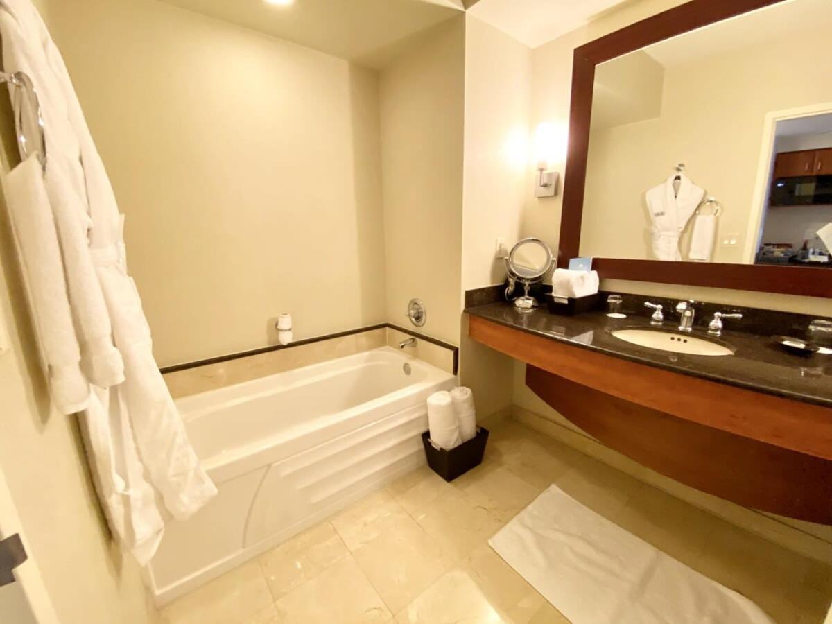 Trump International Resort By Zen Vacation Rentals 마이애미 비치 외부 사진