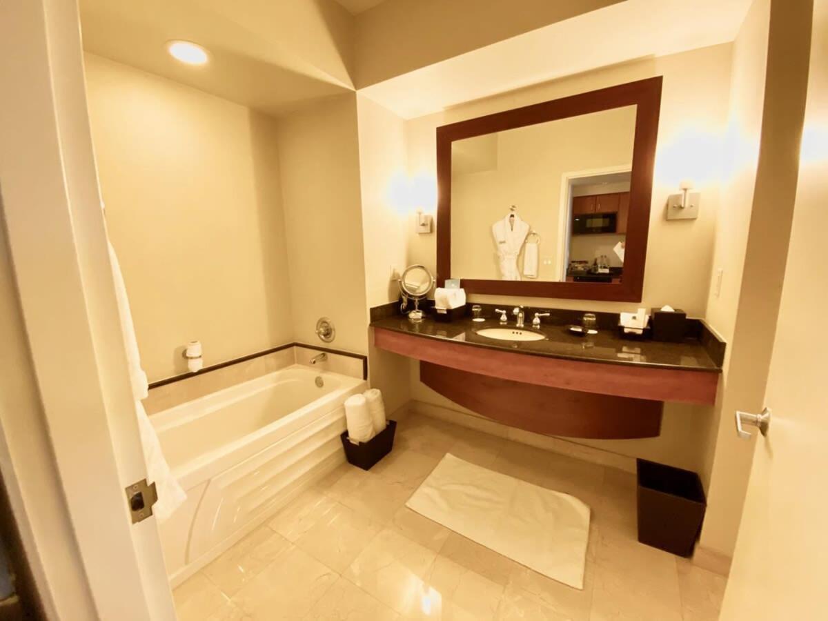 Trump International Resort By Zen Vacation Rentals 마이애미 비치 외부 사진
